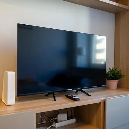 Downtown - Location, Metro&trams Nearby - By Rentujemy