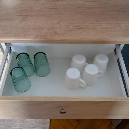 Downtown - Location, Metro&trams Nearby - By Rentujemy Apartament *