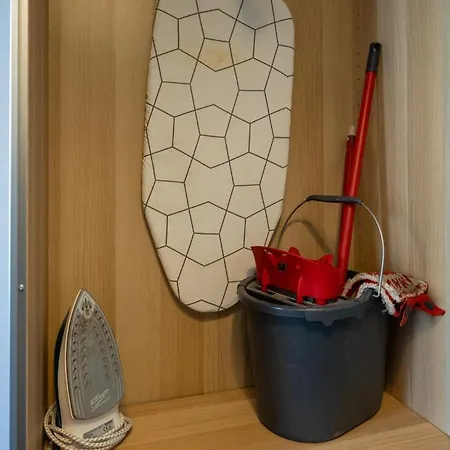 Downtown - Location, Metro&trams Nearby - By Rentujemy