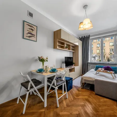 דירה Downtown - Location, Metro&trams Nearby - By Rentujemy *