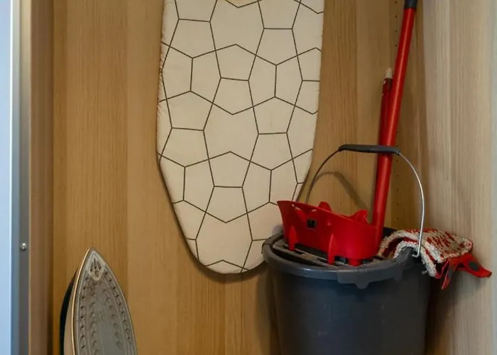 Downtown - Location, Metro&trams Nearby - By Rentujemy