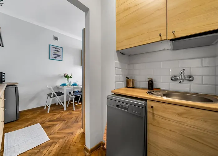 Downtown - Location, Metro&trams Nearby - By Rentujemy *