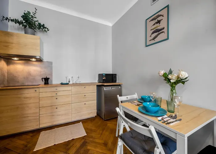 Downtown - Location, Metro&trams Nearby - By Rentujemy * Варшава