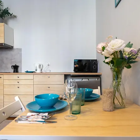 Apartment Downtown - Location, Metro&trams Nearby - By Rentujemy Warschau