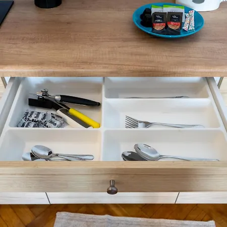 Downtown - Location, Metro&trams Nearby - By Rentujemy Apartment *