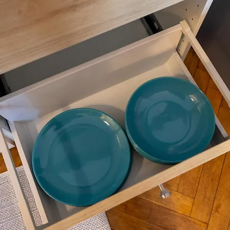 Downtown - Location, Metro&trams Nearby - By Rentujemy