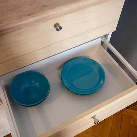 Apartment Downtown - Location, Metro&trams Nearby - By Rentujemy