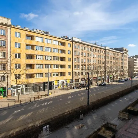 Downtown - Location, Metro&trams Nearby - By Rentujemy Apartment *