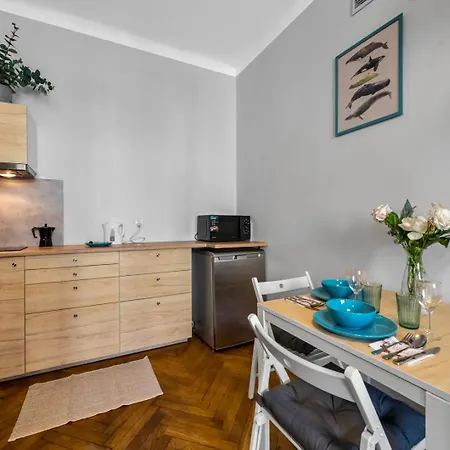 Downtown - Location, Metro&trams Nearby - By Rentujemy * Warschau