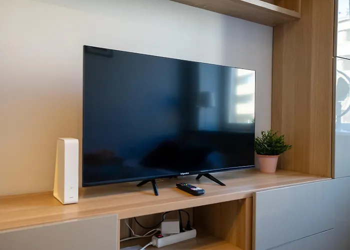 Downtown - Location, Metro&trams Nearby - By Rentujemy